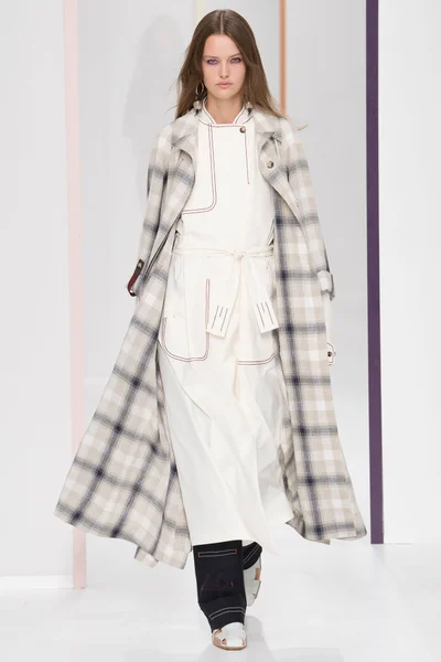 Look 34